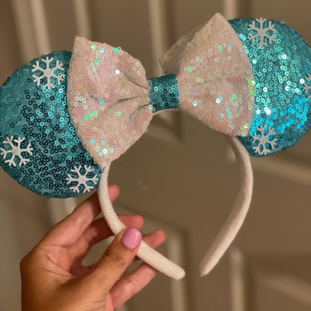 Sequin Minnie Ears Light Up